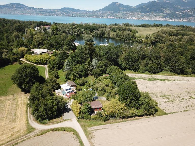 Rhône Cottage 4, villa, jardin, vélos, balançoires, jeux, 200m étang Vieux Rhône - Ferienwohnung Noville