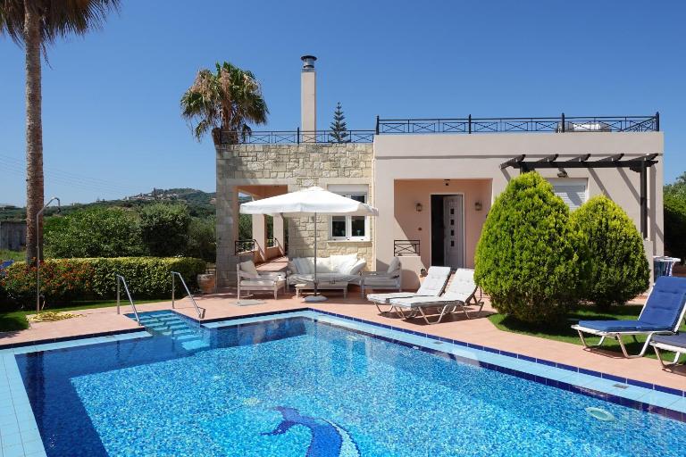 Villa Harriet Maria with pool and ocean view Kolimbari, Chania - Ferienwohnung Kolympári