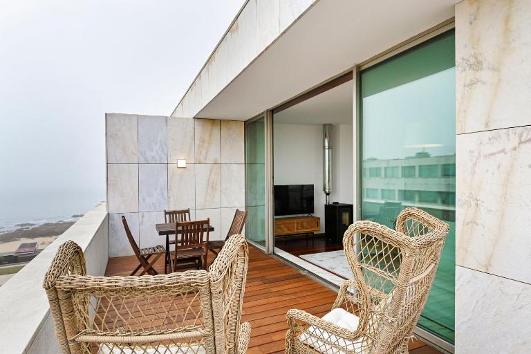 Leça Front Beach Luxury Penthouse - B&B Leça da Palmeira