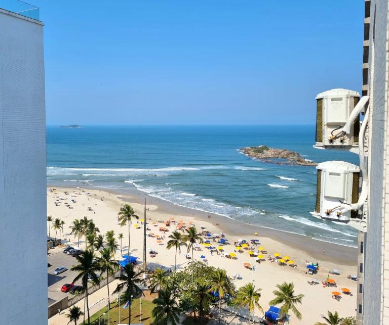 Apartamento Guarujá, Frente Mar, Pé na areia, moderno!!! - Chambres d'hôtes Guarujá