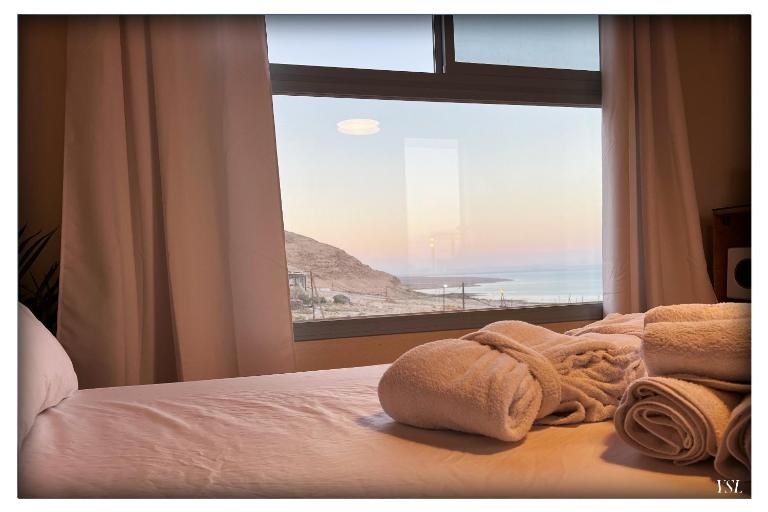 Dead Sea Rooftop - גג ים המלח - B&B Even Yehuda
