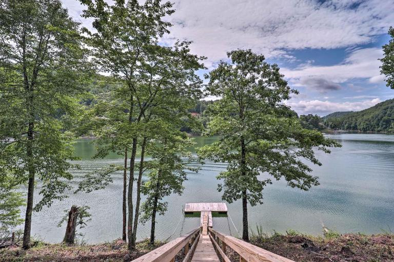 Watauga Lake Butler Retreat w/ Private Dock! - B&B Butler