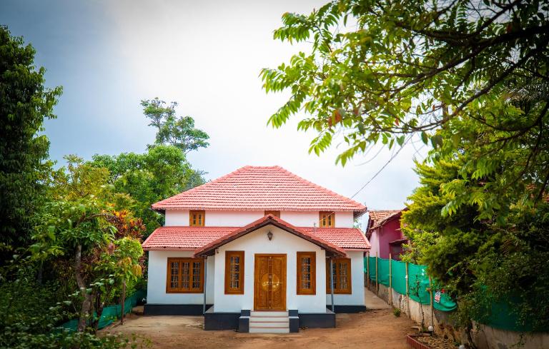 DOMUSS HomeStay - B&B Madikeri
