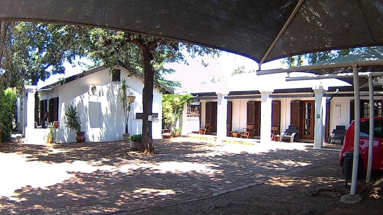 Kuru-Kuru Guesthouse - B&B Kuruman