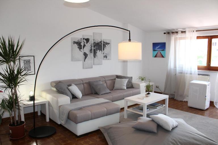 Spazioso appartamento (FREE PARKING) - Chambres d'hôtes Castel di Leva