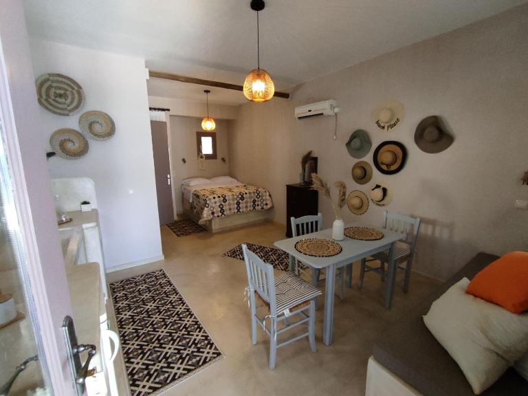 Pallos studio - Chambres d'hôtes Órmos Koumaíïkon