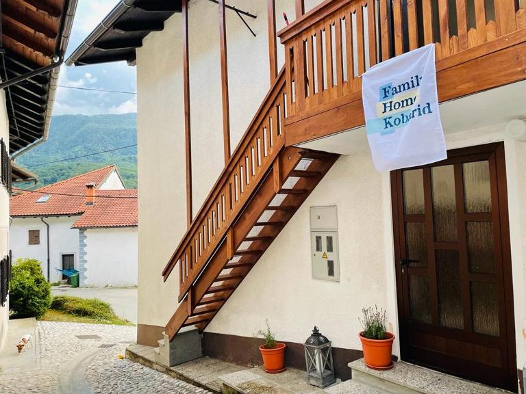 Family Home Kobarid - Soca and Nadiza apartament - B&B Kobarid