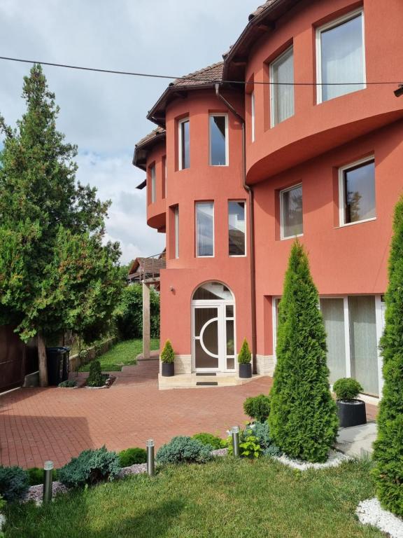 Crystal Salin - B&B Turda