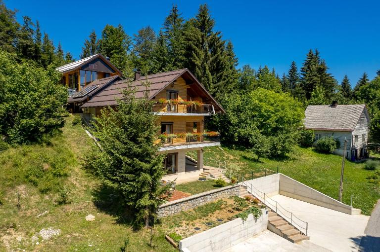 Greenhouse Klara with heated pool - Chambres d'hôtes Tršće