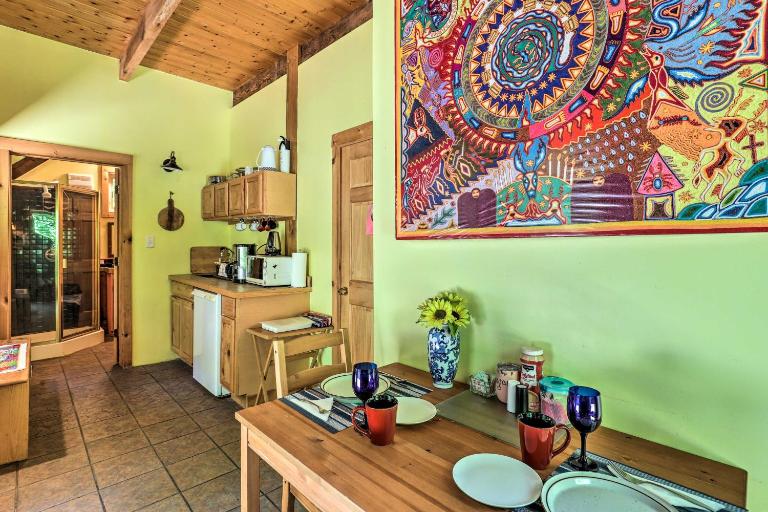 Pet-Friendly Leicester/Asheville Mtn View Escape - B&B Leicester