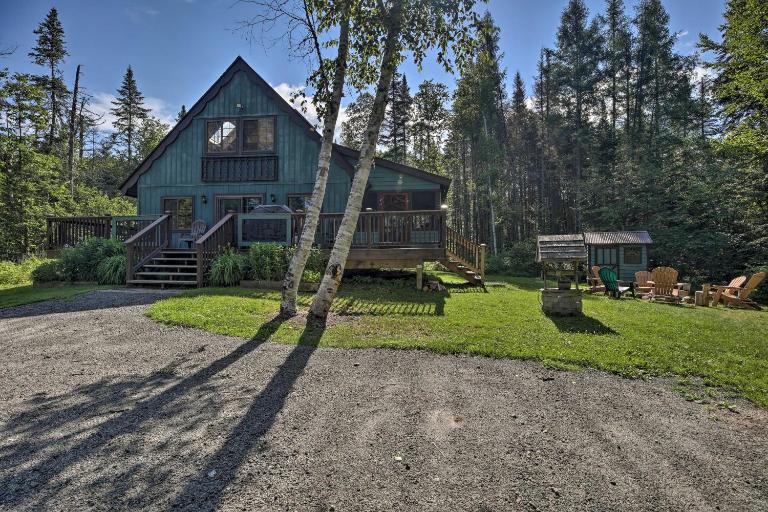 Lake Placid Chalet: Deck & Forest Views! - B&B Lake Placid