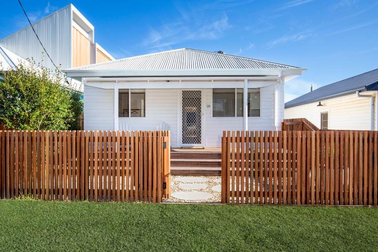 Fishery Road Cottage Pet Friendly 2 Mins Walk to Beach - B&B Currarong