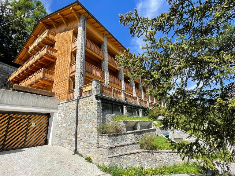 Residence Regina delle Alpi - B&B Santa Caterina