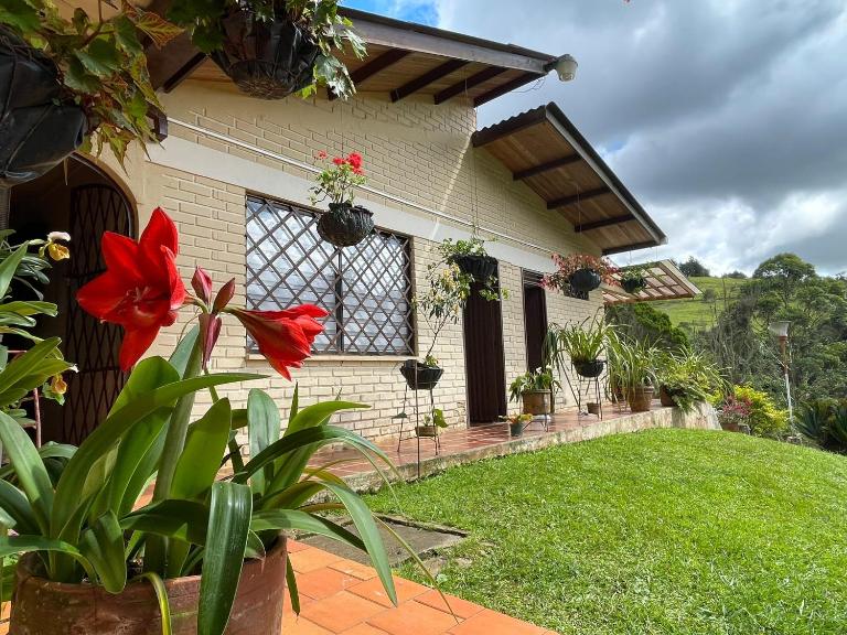 Hermosa finca villajovi con piscina privada - B&B Cali