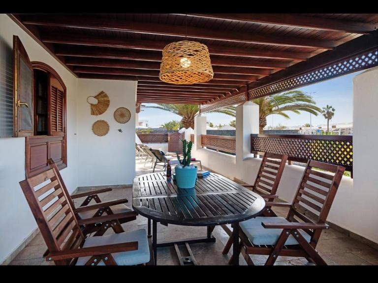 VILLA HELEN - Bed and Breakfast Playa Blanca