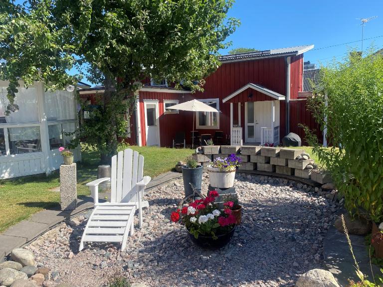 Gårdshuset mitt i centrala Gävle - B&B Gävle