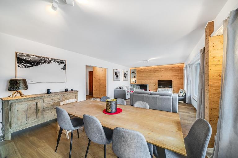 In the heart of Crans, fireplace and parking - B&B Crans-Montana