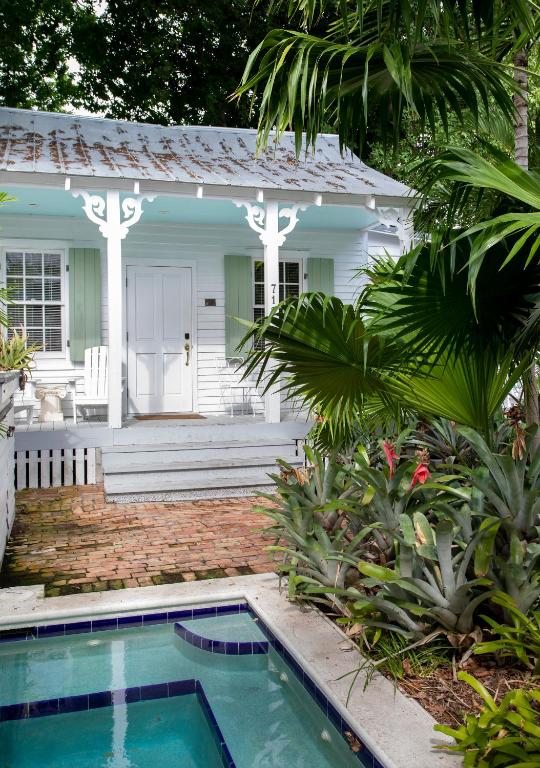 Bahama Gardens - Cigar House - Bed and Breakfast Key West