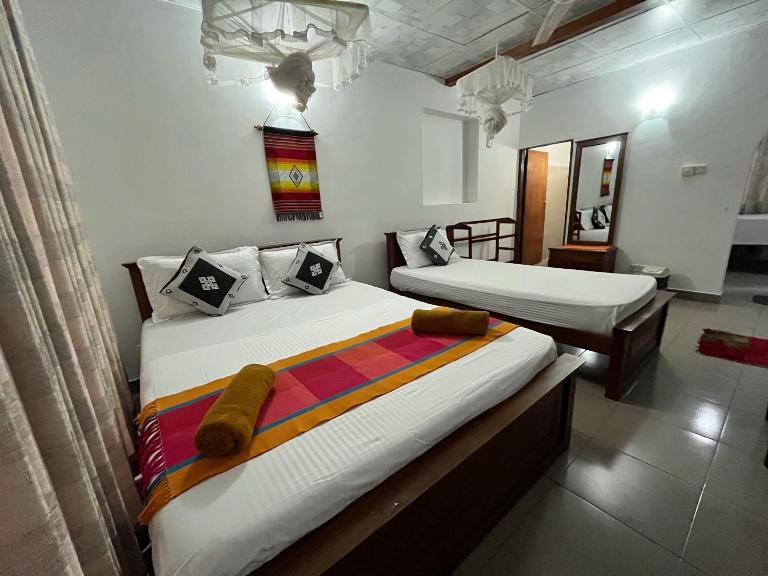 Crystal Lake Resort - B&B Kandy