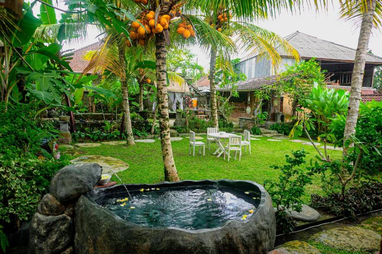 Kresna Asih House - B&B Tampaksiring