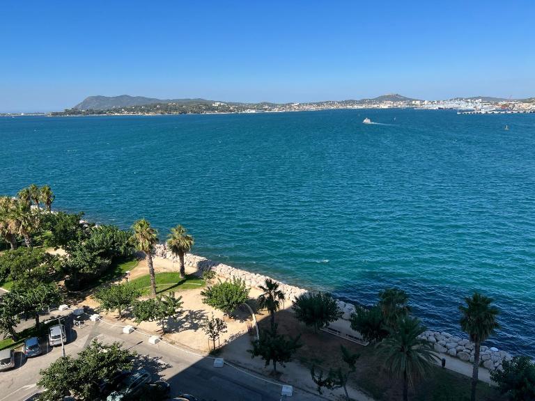 La Goélette ou Souléou front de mer 3étoiles appartement 2 chambres - B&B Toulon