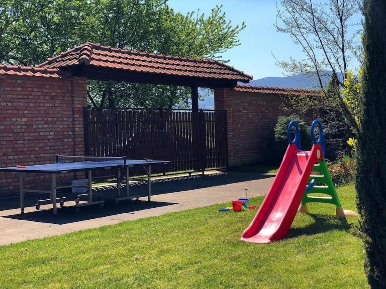 Vikendica Drina Hill sa bazenom Loznica - B&B Loznica