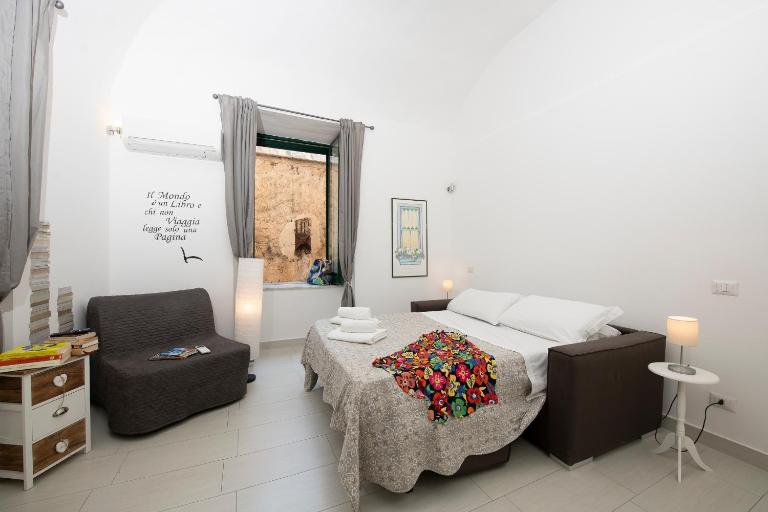 Amalfi 90 - holiday house close the beach - B&B Atrani