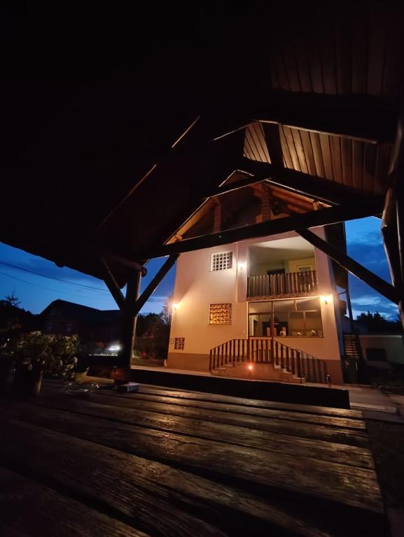 House Mesić - Ferienwohnung Smoljanac