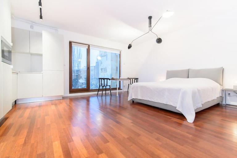 Bianco 19 - central studio Universitate - Old Town - B&B Bucarest