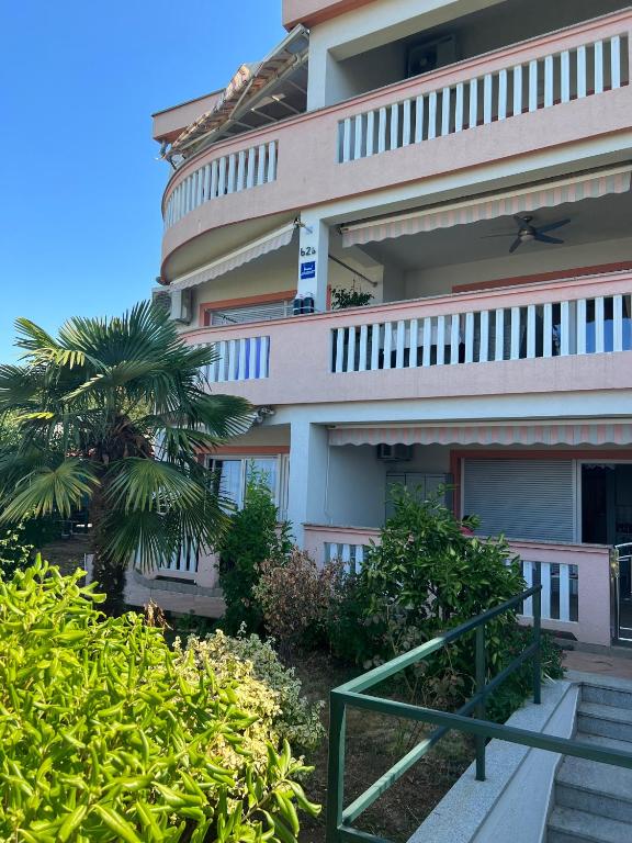 Apartments Gojević - B&B Cirquenizza