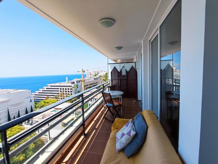 Phenomenal one bedroom Apartment Amazing view over Atlantic Ocean - B&B Funchal