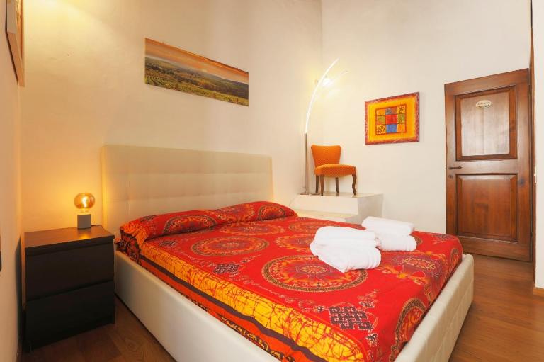 Mantellini15 - Caratteristico in Centro - NaonBnB - B&B Siena