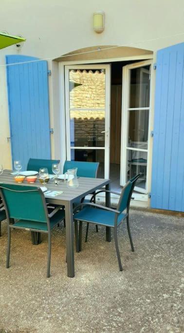 Charmant cocon avec jardinet, au coeur de Saint Martin de Ré - B&B Saint-Martin-de-Ré