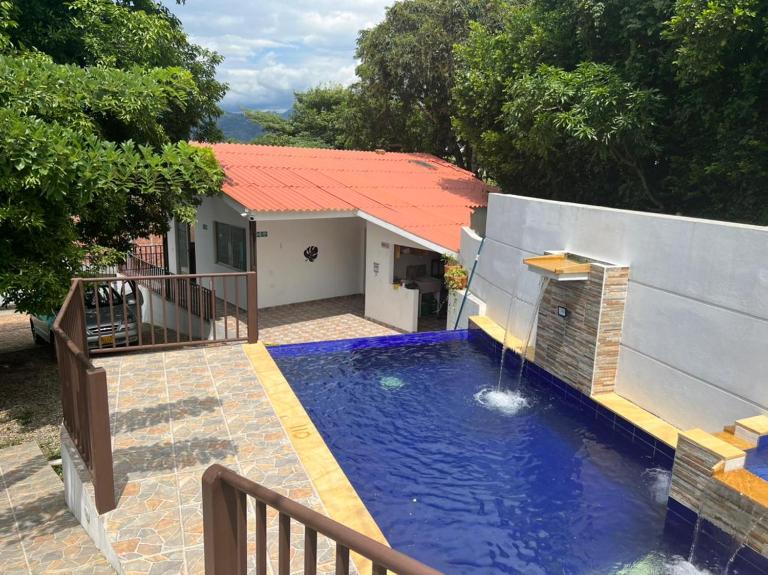 Finca acogedora en Villeta con piscina privada - B&B Villeta