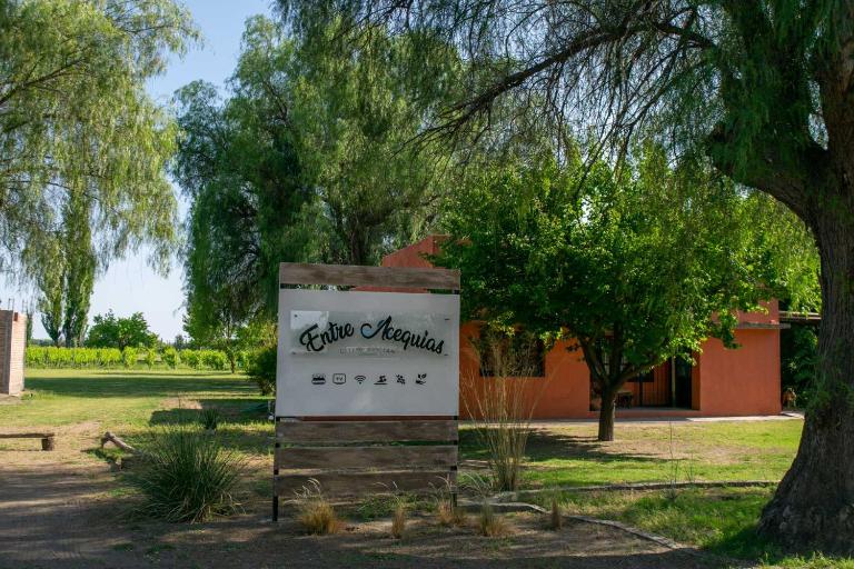 Entre Acequias - B&B General Alvear