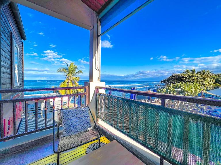 Le Pétrel Noir - Appartement sur la plage des Roches Noires à Saint-Gilles-les-Bains - Ferienwohnung Saint-Gilles les Bains