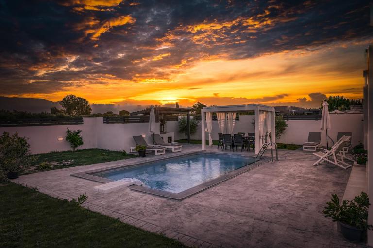 Blue Wind Villa II - B&B Sarakinado