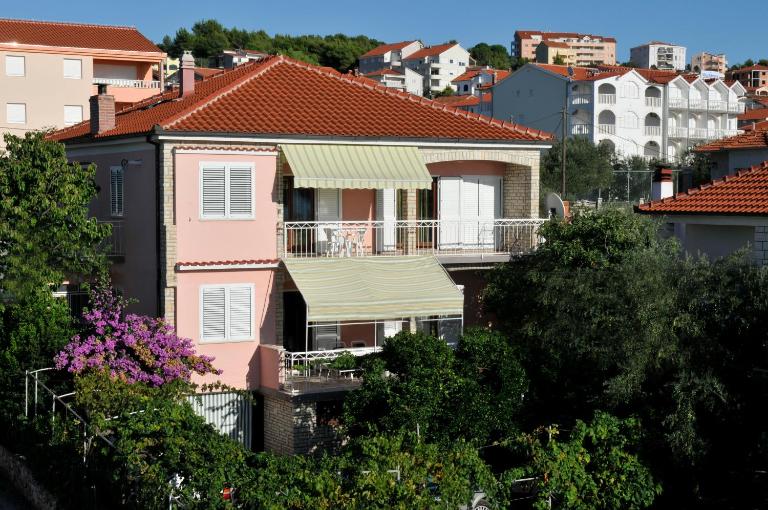 Apartment Karlo - Chambres d'hôtes Trogir