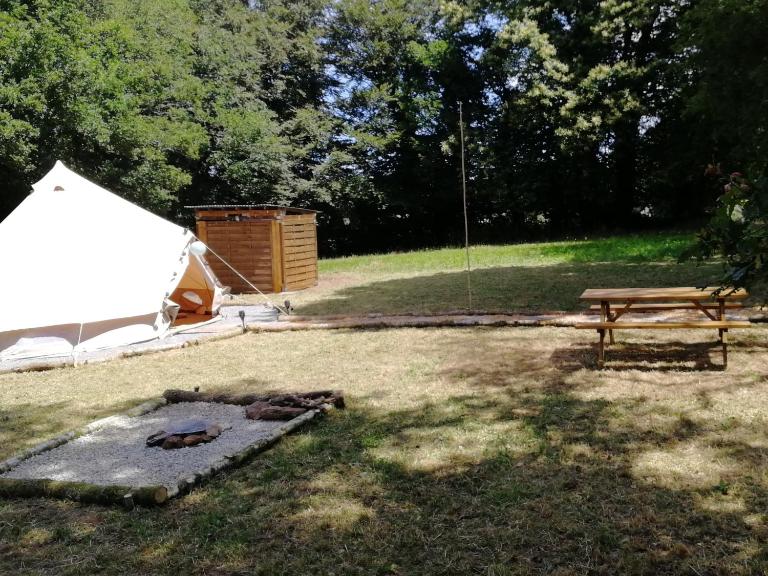 tente insolite 1 à 5 personnes - Chambres d'hôtes Plouray