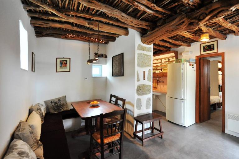 Giourgas Cottage Milos Island - Chambres d'hôtes Ralákion Chálakos