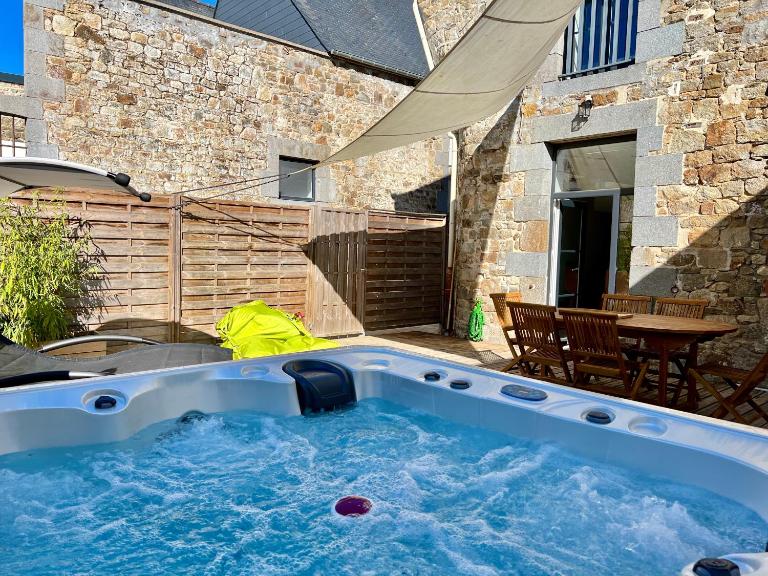 L'authentique Doloise Spa - B&B Dol-de-Bretagne