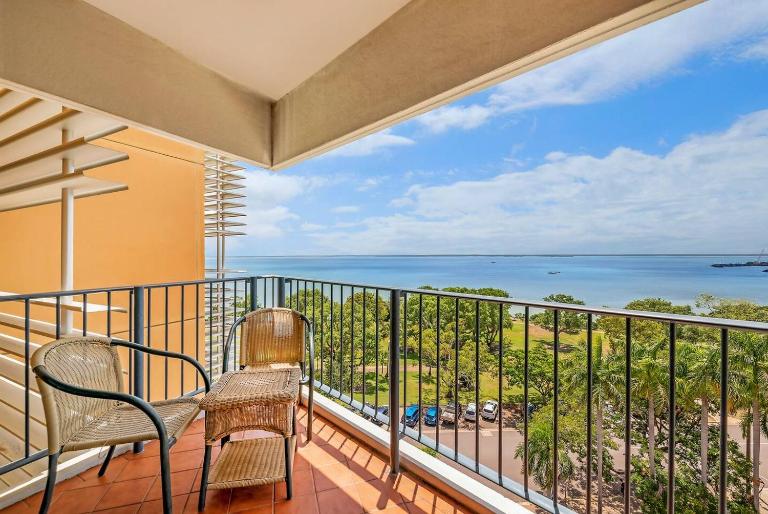'Vistas al Mar' Dual Harbourfront Seaview Apartments - B&B Darwin