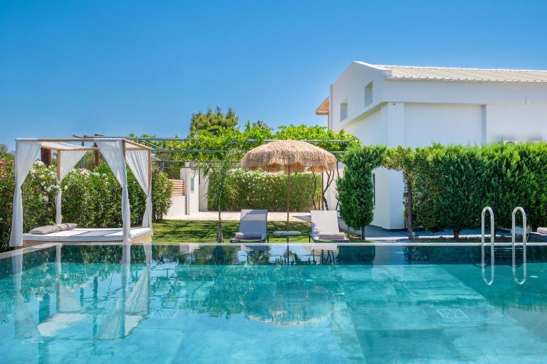 Sonel Luxury Villa, a Family Retreat, By ThinkVilla - B&B Mouzáki