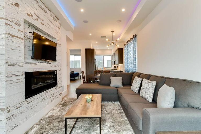 Luxury Modern 4 bedroom 3 Bath Home With Rooftop Deck #3 - Bed and Breakfast Los Angeles