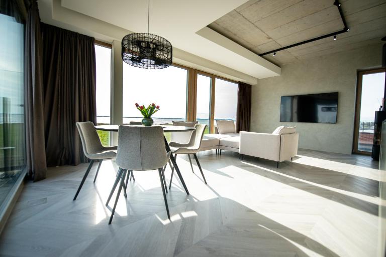 MARINIS Luxury Apartments - Svencelės Vėjai - 1st line by the Lagoon - Bed and Breakfast Svencelė