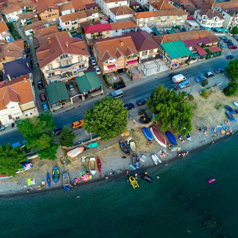 Restaurant & Apartments Lipa - B&B Peštani