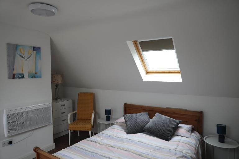 Cosy Loft situated on shores of Lough Neagh - Bed and Breakfast Milltown