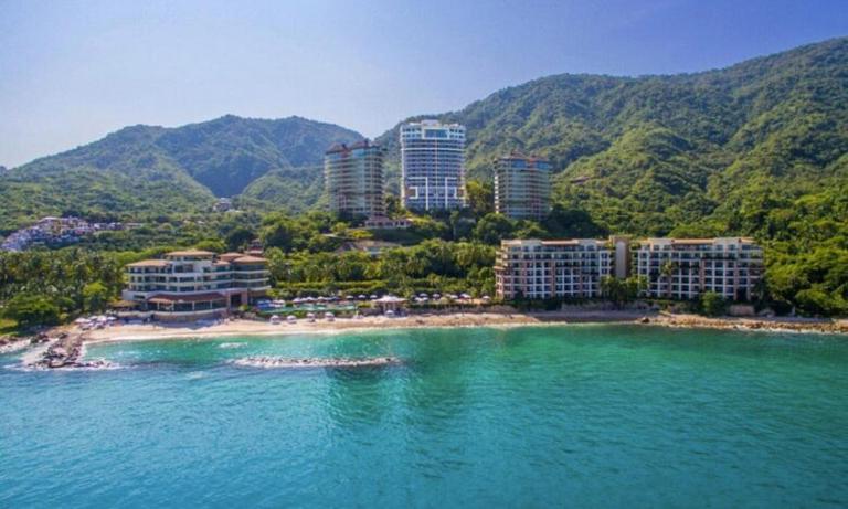Ultra 3 BR Suite at Garza Blanca Resort - B&B Puerto Vallarta