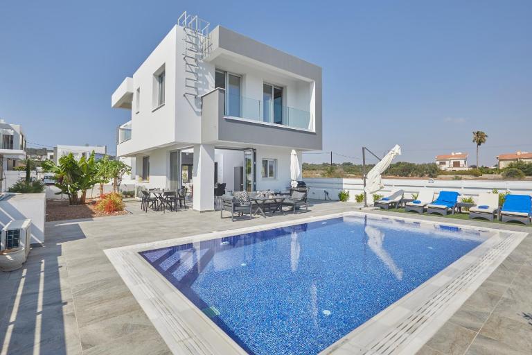 Protaras Pearl Villa Ekaterina - Bed and Breakfast Protaras