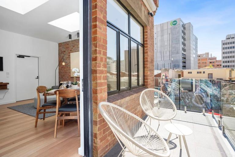 Sanctuary at Saddlers - Where Rustic Meets Refined - Ferienwohnung Hobart